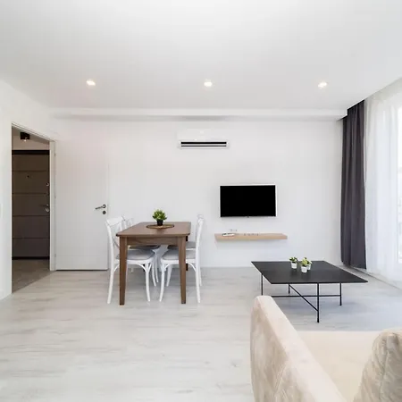 Διαμέρισμα Flat With Balcony And Terrace In Muratpasa *