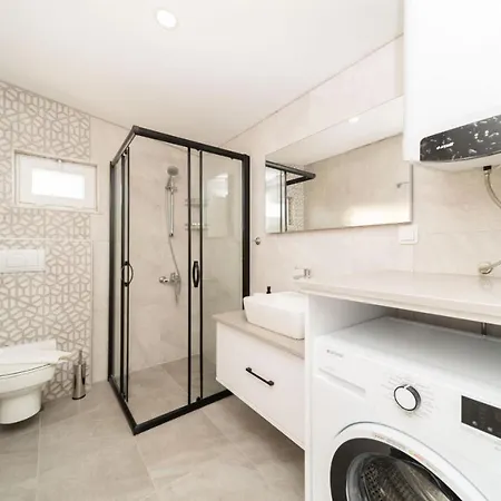 Διαμέρισμα Flat With Balcony And Terrace In Muratpasa *