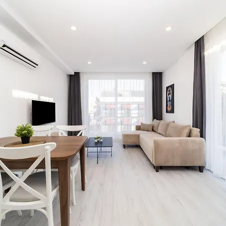 Flat With Balcony And Terrace In Muratpasa * Αττάλεια