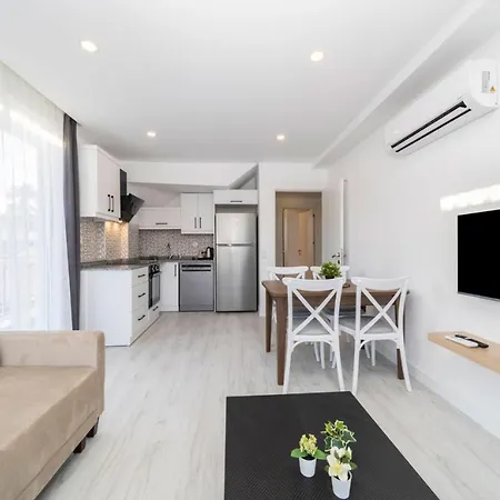 Διαμέρισμα Flat With Balcony And Terrace In Muratpasa